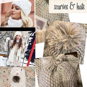 🦋💎Jessica Simpson💎🦋NWT Two Piece Gift Set- Pom Beanie Hat & Scarf